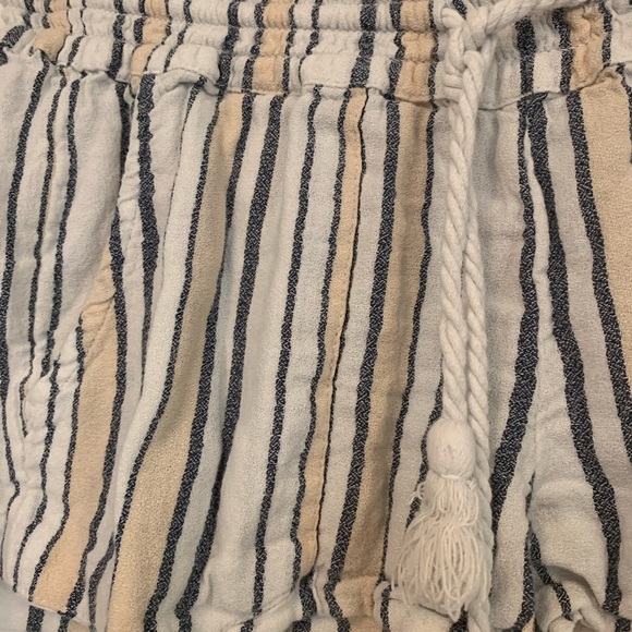 Roxy vertical stripe Roxy cotton viscose blend shorts - Picture 4 of 7